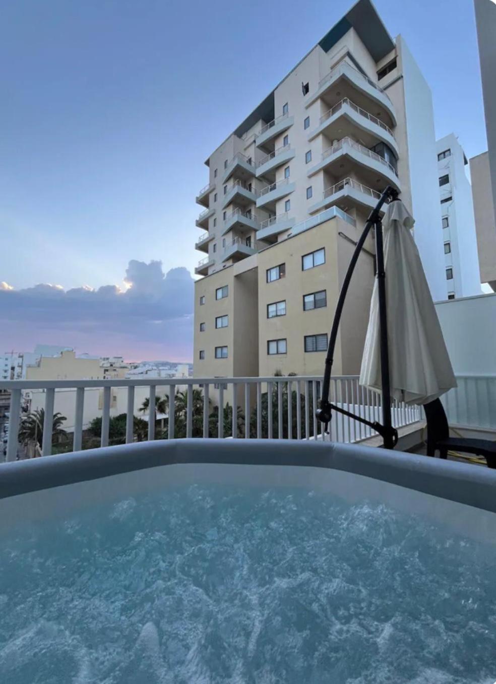 Sea Breeze, Spacious 2-Bedroom Lux Seaside Apartments St. Paul's Bay Exterior foto