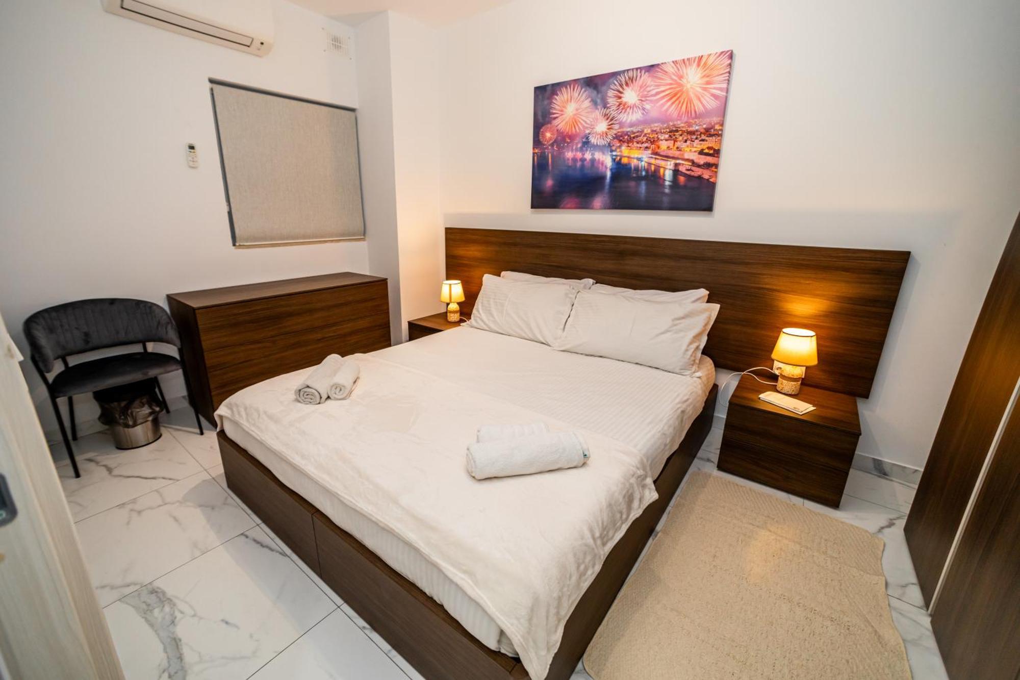 Sea Breeze, Spacious 2-Bedroom Lux Seaside Apartments St. Paul's Bay Exterior foto