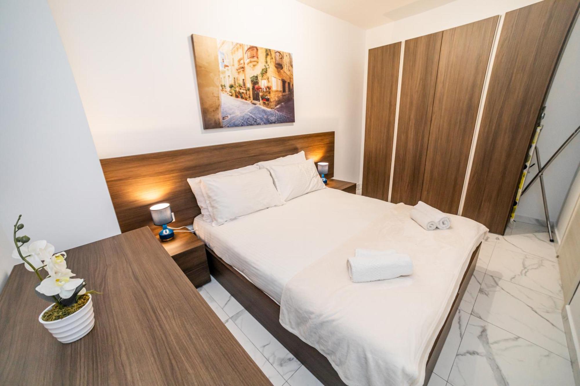 Sea Breeze, Spacious 2-Bedroom Lux Seaside Apartments St. Paul's Bay Exterior foto