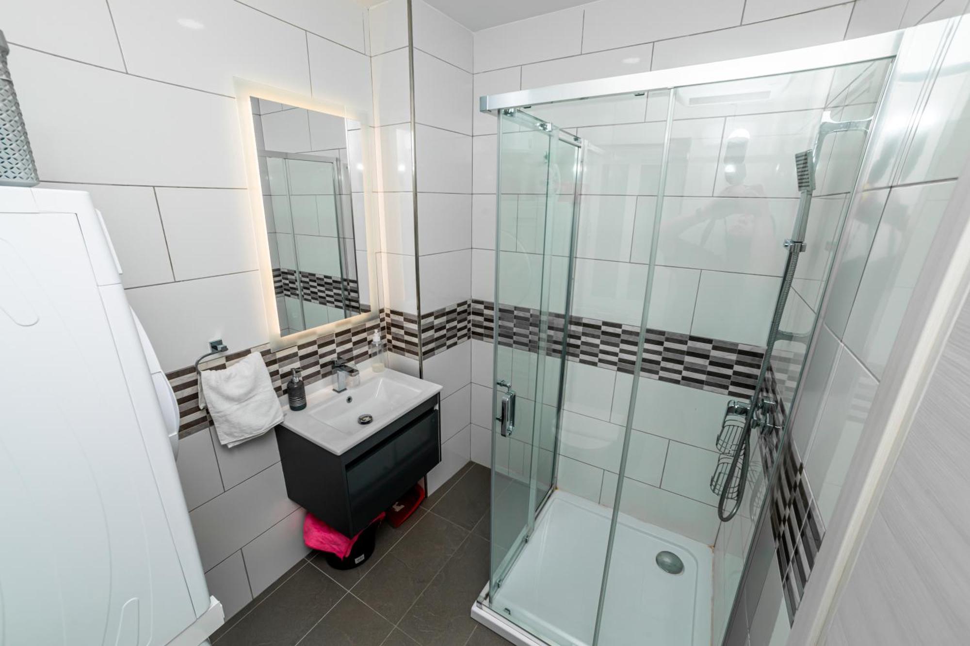 Sea Breeze, Spacious 2-Bedroom Lux Seaside Apartments St. Paul's Bay Exterior foto