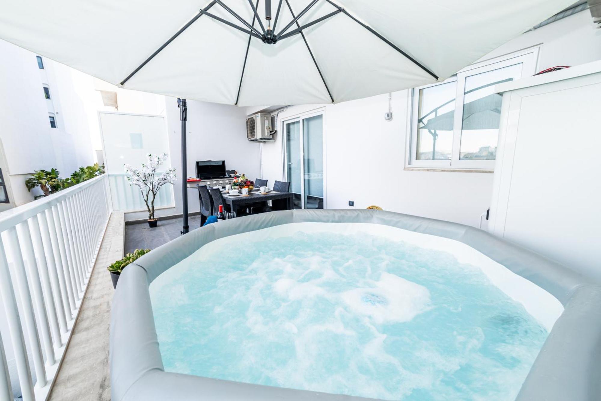 Sea Breeze, Spacious 2-Bedroom Lux Seaside Apartments St. Paul's Bay Exterior foto