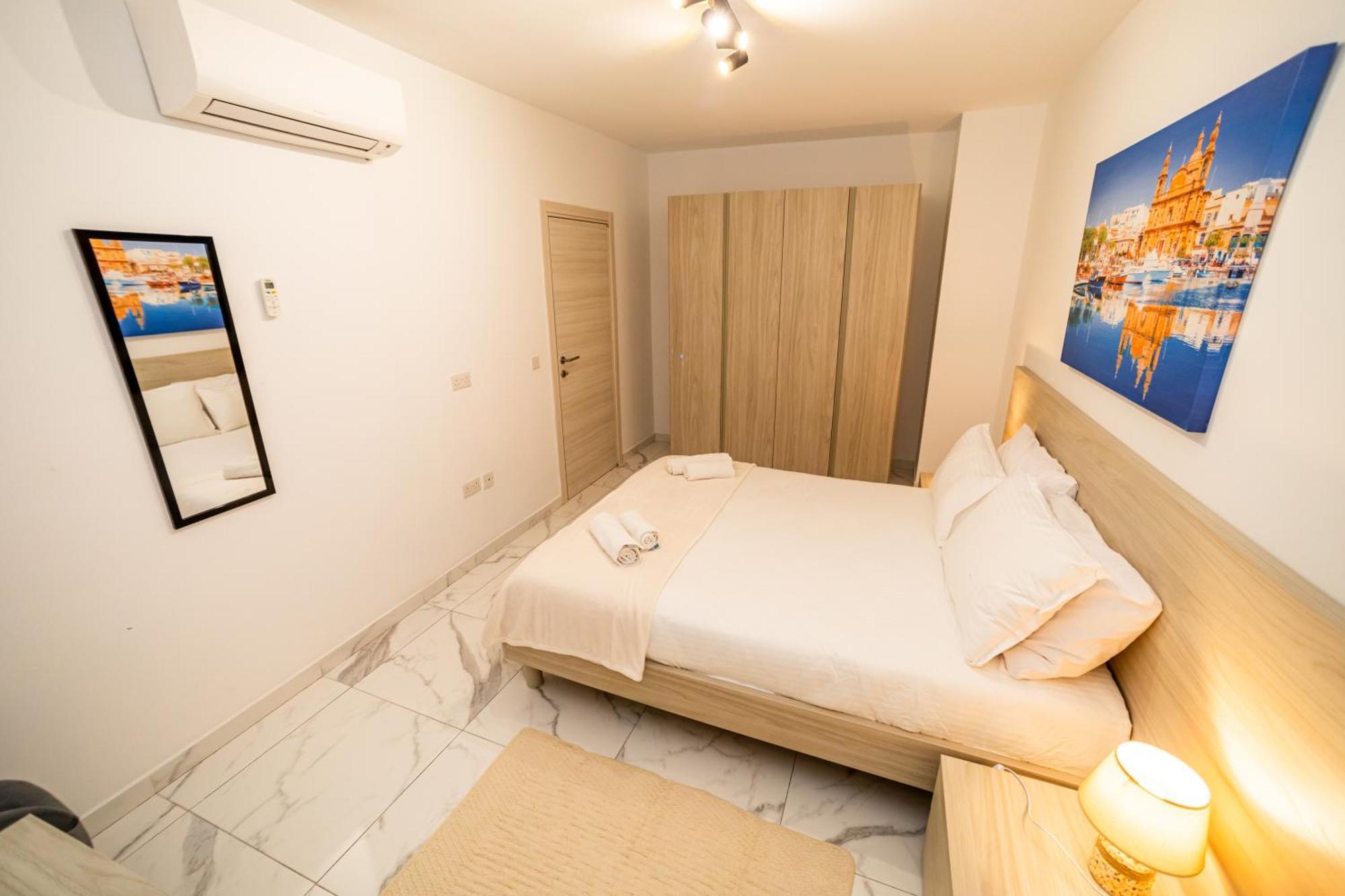 Sea Breeze, Spacious 2-Bedroom Lux Seaside Apartments St. Paul's Bay Exterior foto
