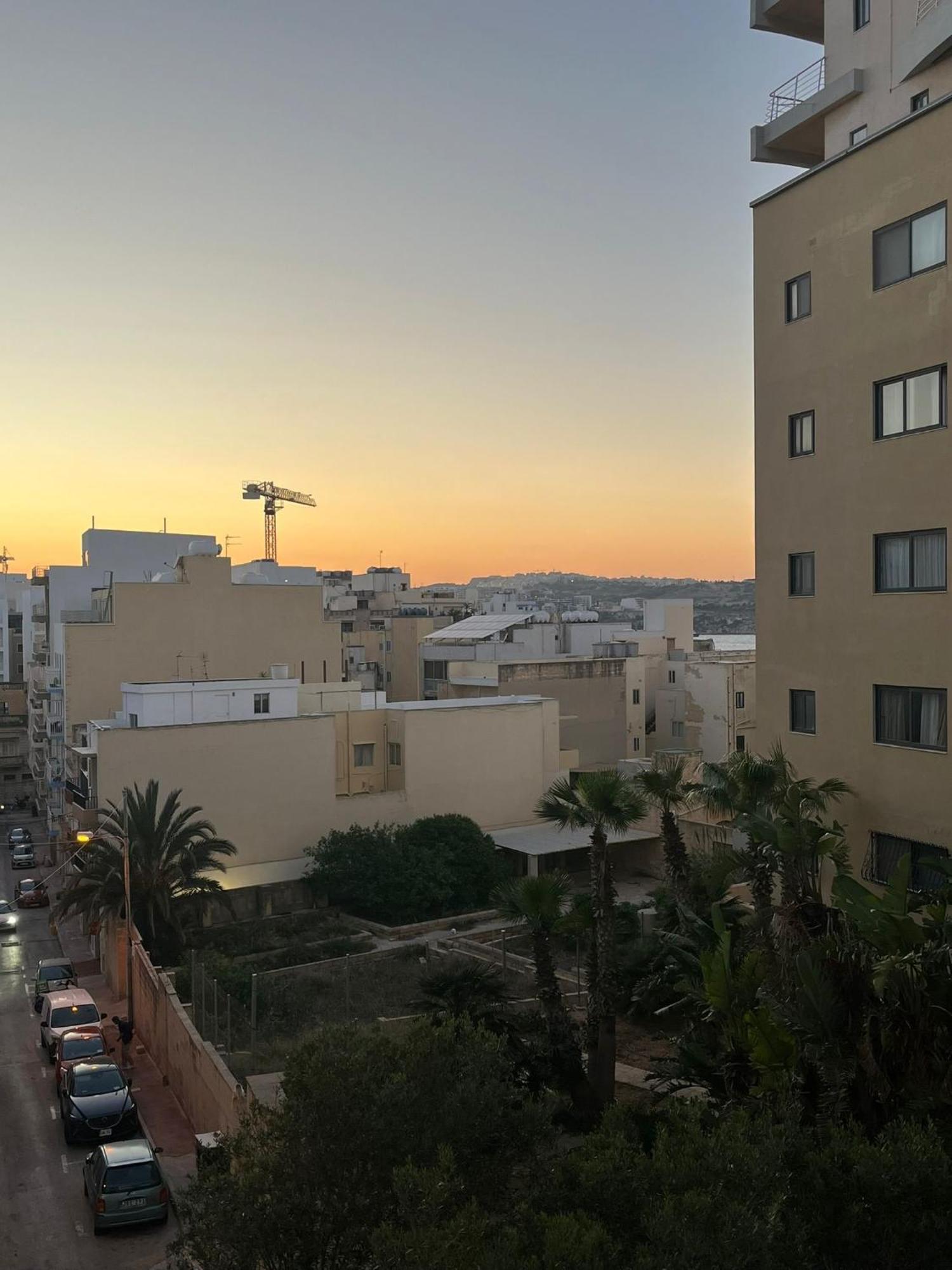 Sea Breeze, Spacious 2-Bedroom Lux Seaside Apartments St. Paul's Bay Exterior foto
