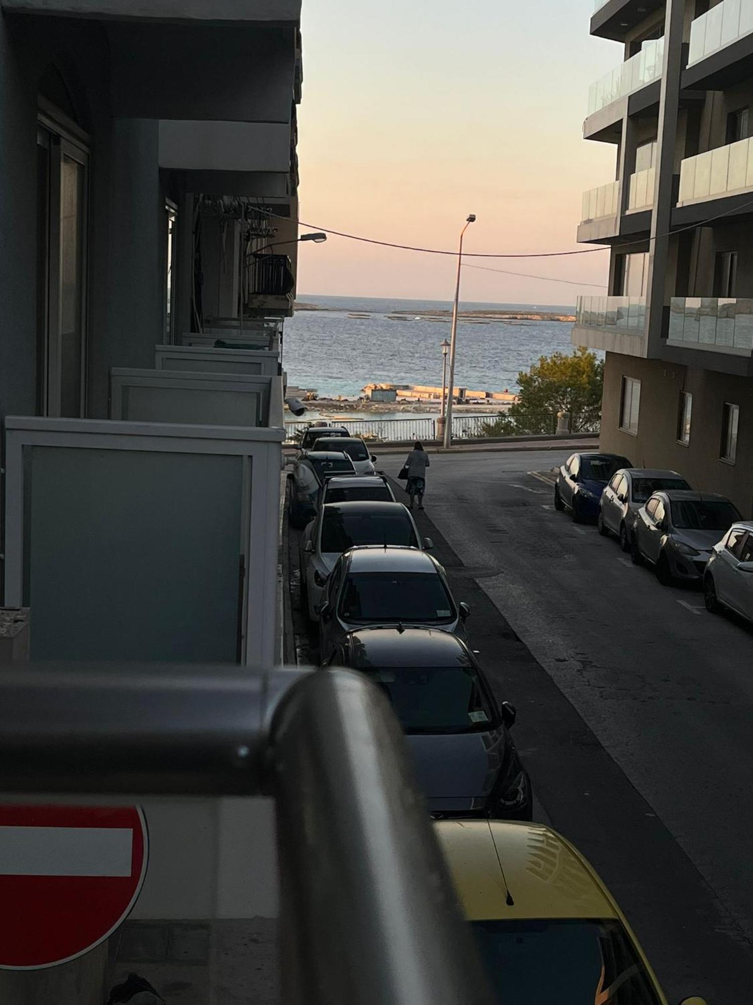 Sea Breeze, Spacious 2-Bedroom Lux Seaside Apartments St. Paul's Bay Exterior foto